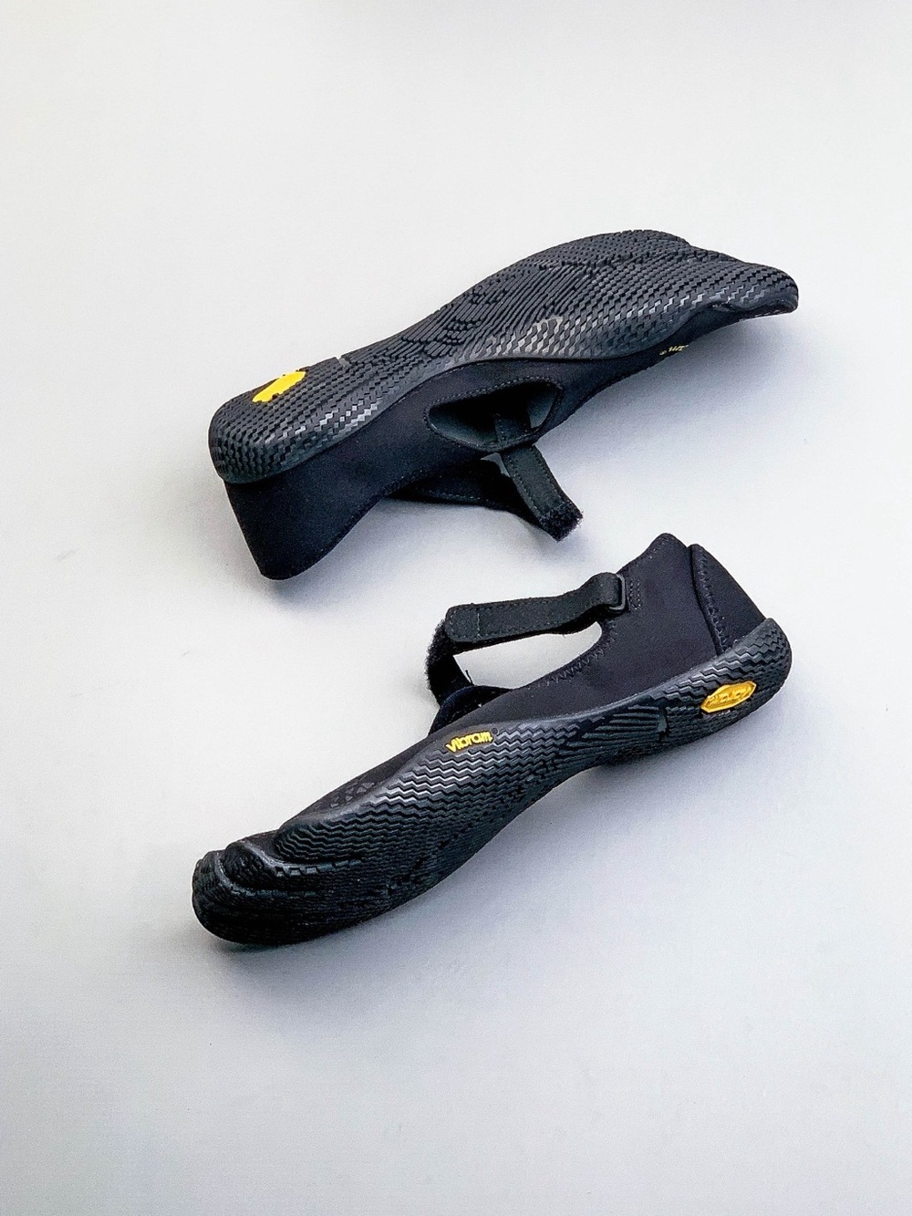 Vibram Black Groundsplay FiveFinger  Shoes with Yellow Logos